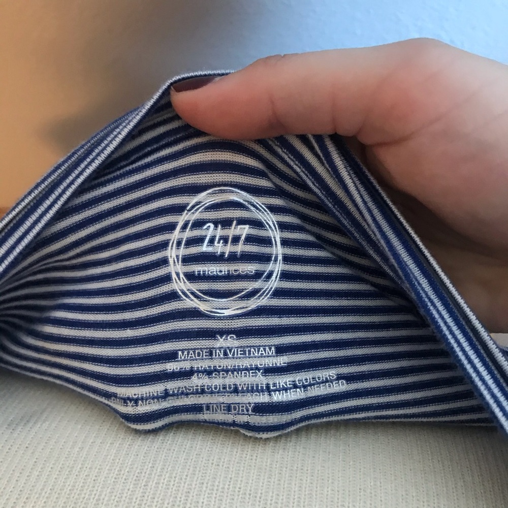 Soft Blue stripe stretchy everyday 24/7 tee - Picture 4 of 6